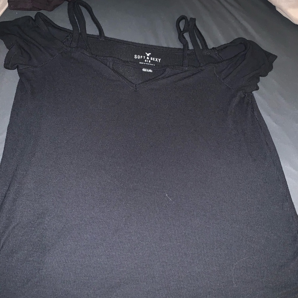 American Eagle cold shoulder top